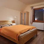 Adventure House Pensión