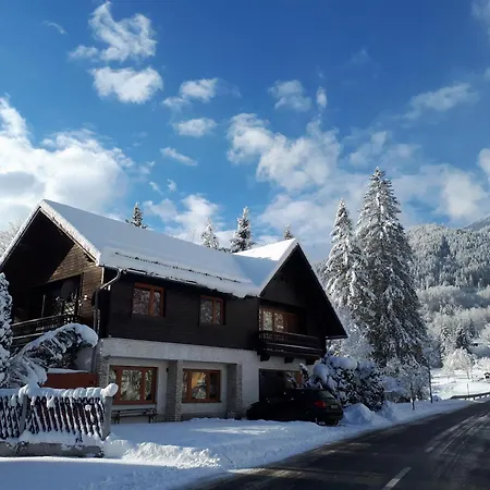 Guest house Adventure House Palfau