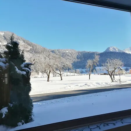 Pensión Adventure House 3*